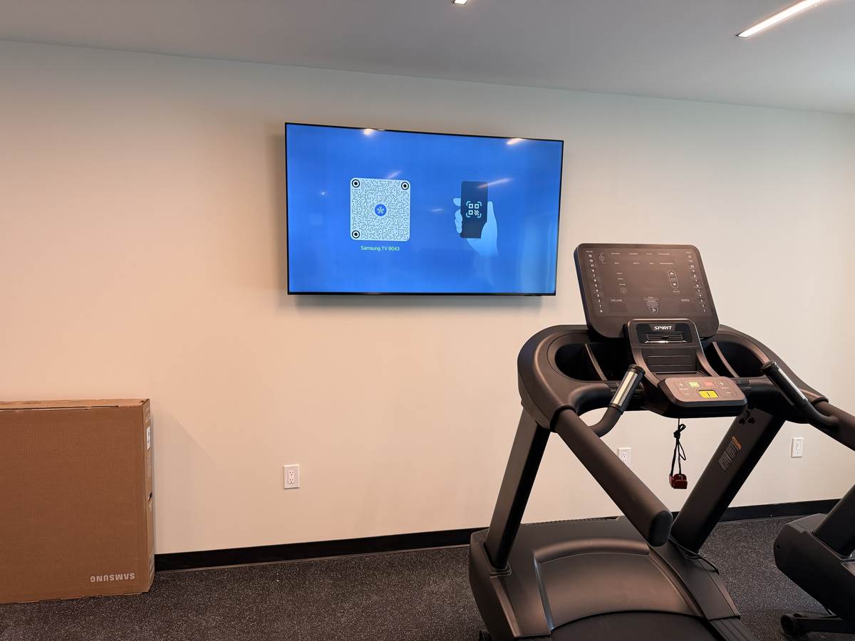 Fitness room wall mount